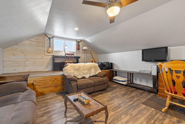 24148 DEWEY LN, Hermosa, SD 57744