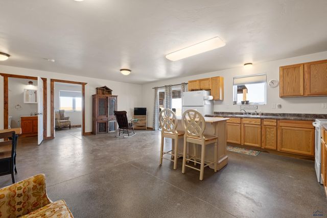 24148 DEWEY LN, Hermosa, SD 57744