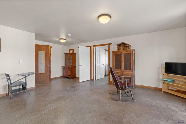 24148 DEWEY LN, Hermosa, SD 57744