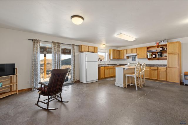 24148 DEWEY LN, Hermosa, SD 57744