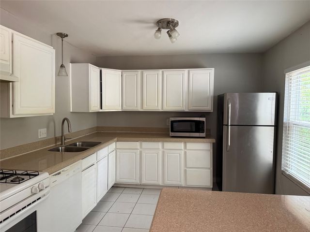 4233 Alamo Ave, Fort Worth, TX 76107