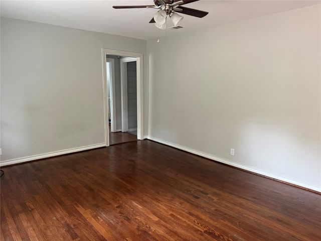 4233 Alamo Ave, Fort Worth, TX 76107