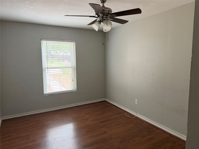 4233 Alamo Ave, Fort Worth, TX 76107
