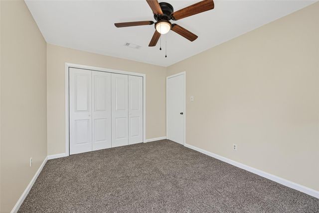 813 Lakeview Drive, Sugar Land, TX 77498