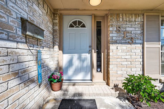 813 Lakeview Drive, Sugar Land, TX 77498