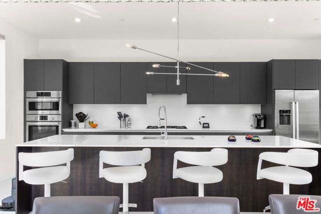 4304 Vantage Lane, Palm Springs, CA 92262