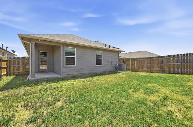 510 Apache Plum DR, Kyle, TX 78640