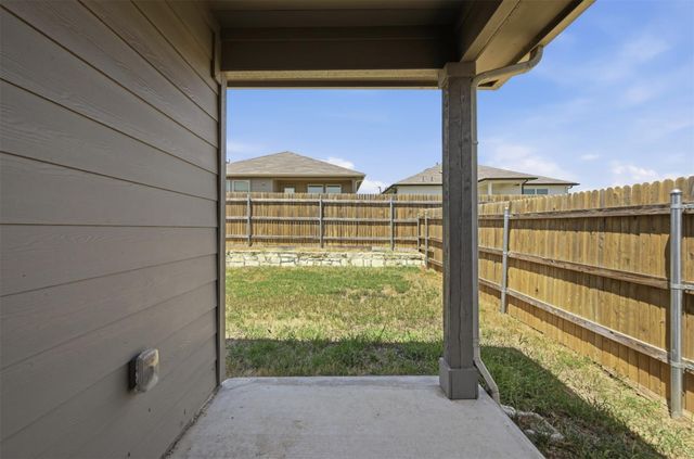 510 Apache Plum DR, Kyle, TX 78640