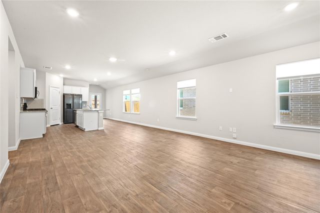 510 Apache Plum DR, Kyle, TX 78640