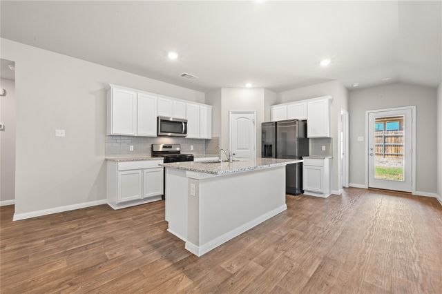 510 Apache Plum DR, Kyle, TX 78640