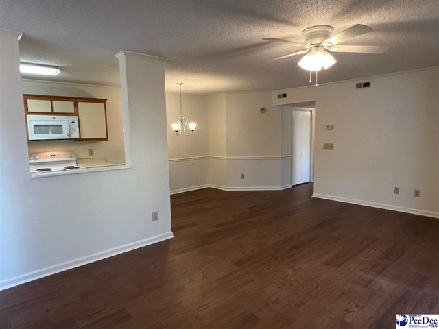 701 Coventry Ln B2, Florence, SC 29501