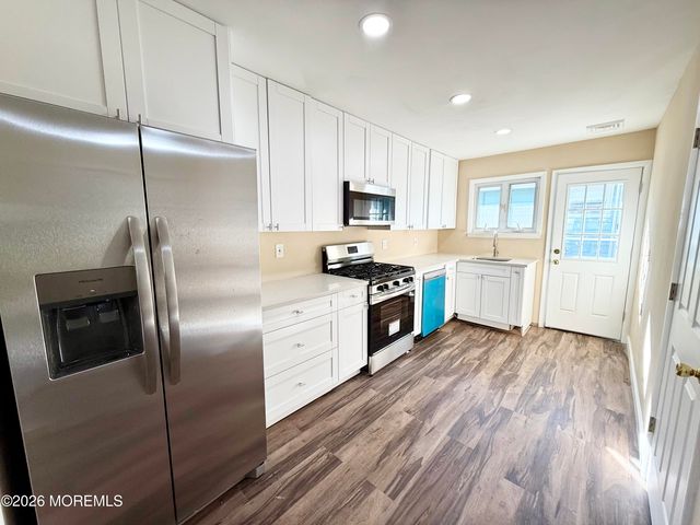 2268 Mount Hood Lane, Toms River, NJ 08753