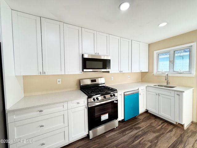 2268 Mount Hood Lane, Toms River, NJ 08753