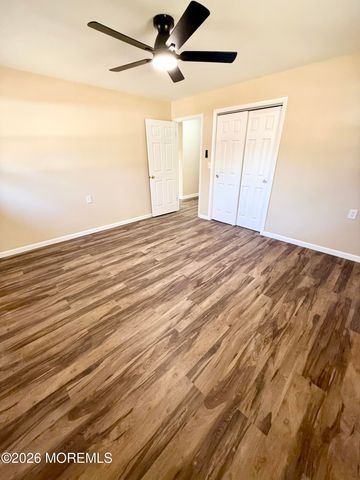 2268 Mount Hood Lane, Toms River, NJ 08753