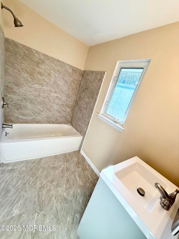 2268 Mount Hood Lane, Toms River, NJ 08753