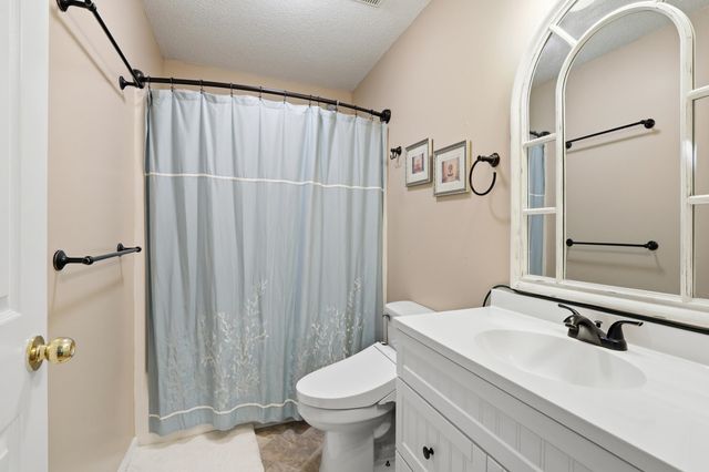 290 Dickson Road, Campobello, SC 29322