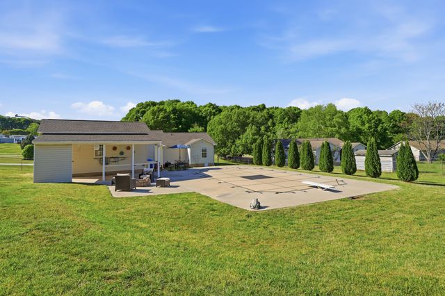 290 Dickson Road, Campobello, SC 29322