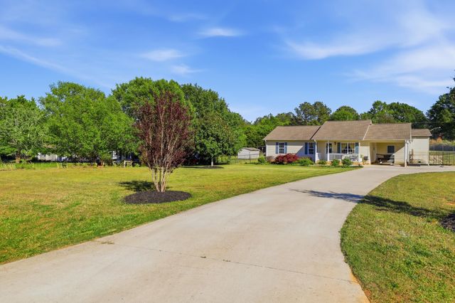 290 Dickson Road, Campobello, SC 29322