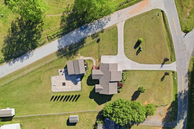 290 Dickson Road, Campobello, SC 29322