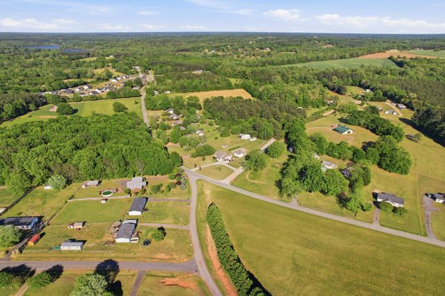 290 Dickson Road, Campobello, SC 29322