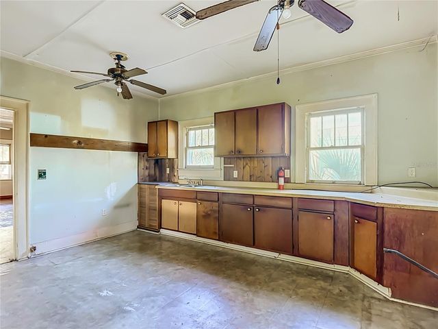 102 E JEAN STREET, Tampa, FL 33604