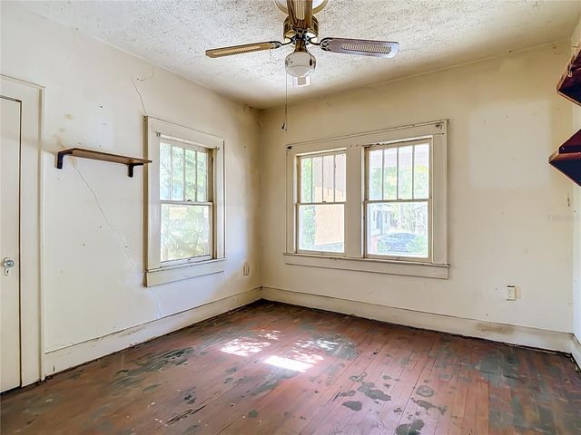 102 E JEAN STREET, Tampa, FL 33604