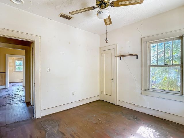 102 E JEAN STREET, Tampa, FL 33604