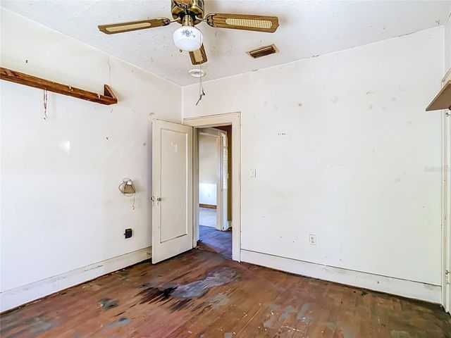 102 E JEAN STREET, Tampa, FL 33604