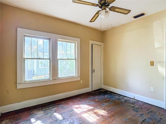 102 E JEAN STREET, Tampa, FL 33604
