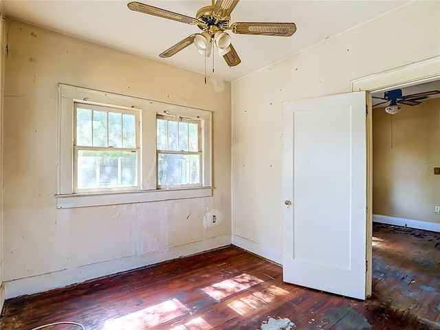 102 E JEAN STREET, Tampa, FL 33604