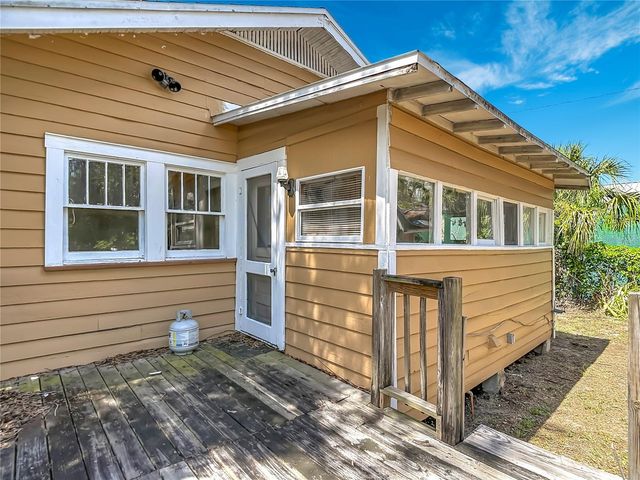 102 E JEAN STREET, Tampa, FL 33604