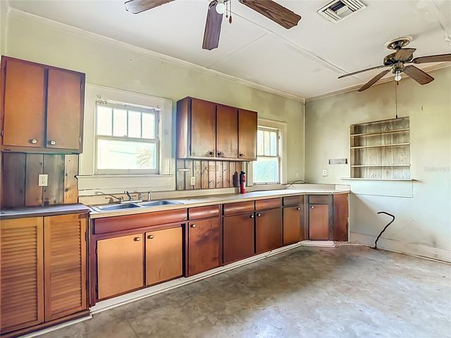102 E JEAN STREET, Tampa, FL 33604