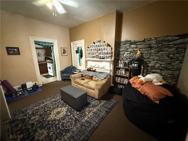 2106 Sarah St, South Side, PA 15203