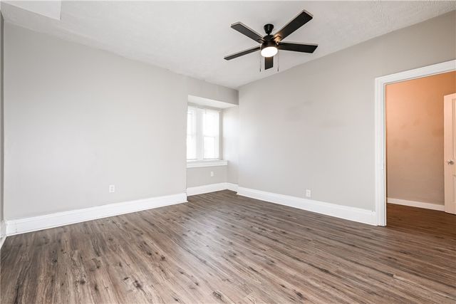 2106 Sarah St, South Side, PA 15203