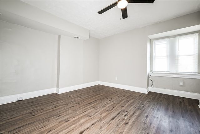 2106 Sarah St, South Side, PA 15203