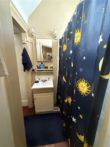 2106 Sarah St, South Side, PA 15203