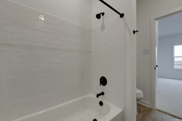 107 Peeps Ct., Adkins, TX 78101