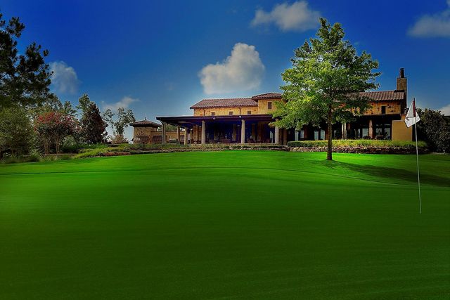 18 N Badger Lodge Circle, Spring, TX 77389