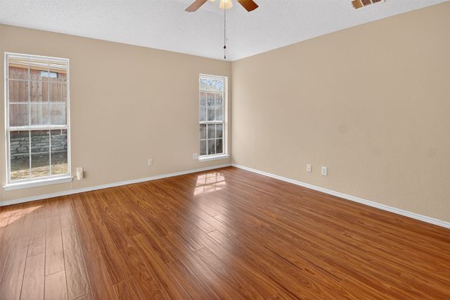 122 Camelot Drive, Weatherford, TX 76086