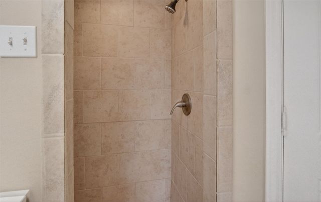 122 Camelot Drive, Weatherford, TX 76086