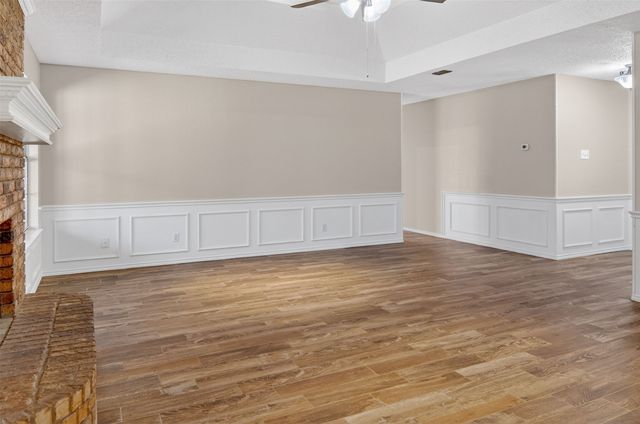 122 Camelot Drive, Weatherford, TX 76086