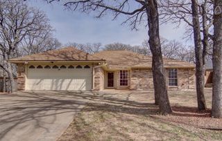 122 Camelot Drive, Weatherford, TX 76086
