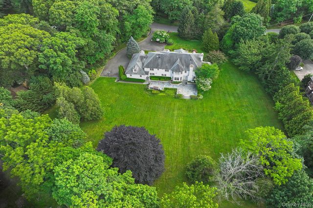 14 Norgate Road, Brookville, NY 11545