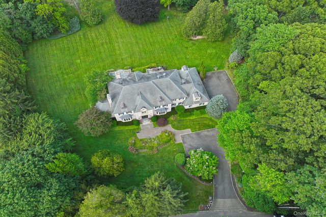 14 Norgate Road, Brookville, NY 11545