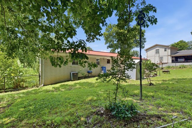 126 Wayne St, Gallatin, TN 37066