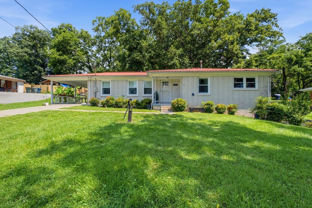 126 Wayne St, Gallatin, TN 37066