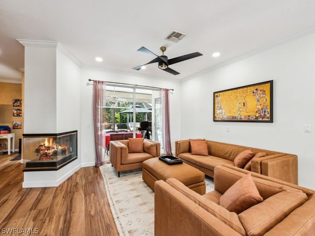 127 Palmetto Dunes CIR, Naples, FL 34113