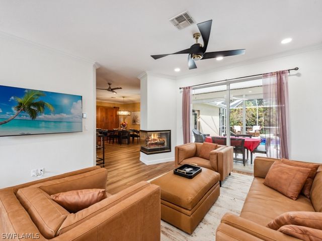 127 Palmetto Dunes CIR, Naples, FL 34113