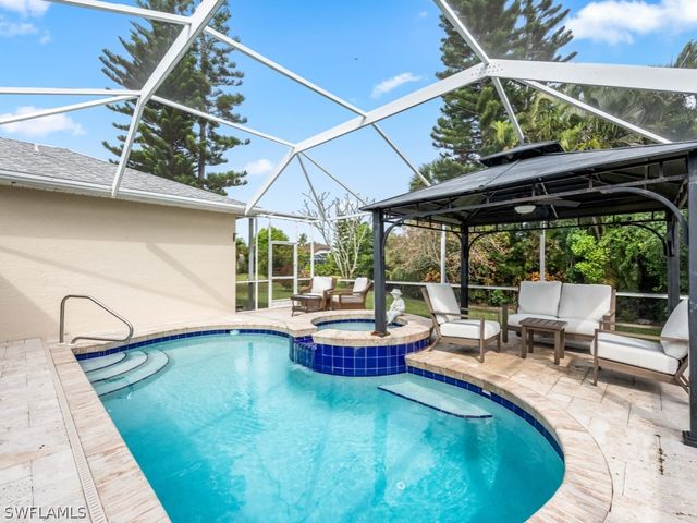 127 Palmetto Dunes CIR, Naples, FL 34113