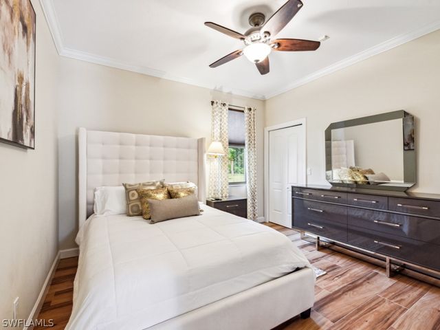 127 Palmetto Dunes CIR, Naples, FL 34113